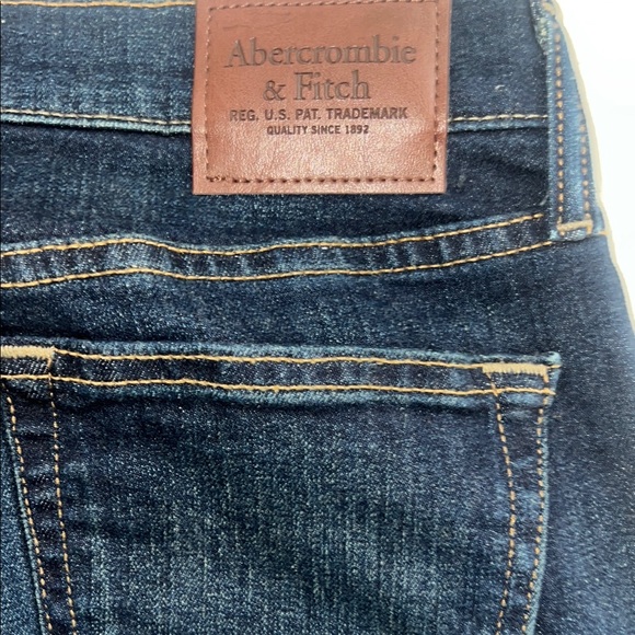 NWT Abercrombie & Fitch Dark Blue Faded Straight Leg Jeans Size 30x32” - Picture 6 of 8